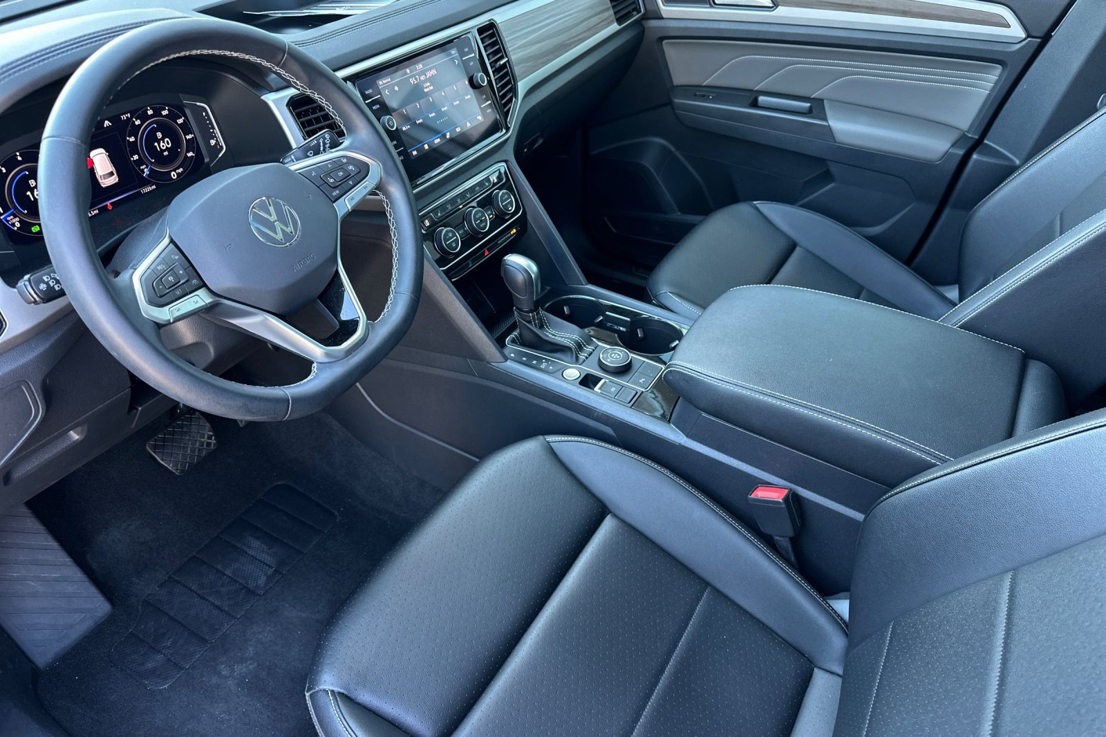 Used 2023 Volkswagen Atlas SEL image 10