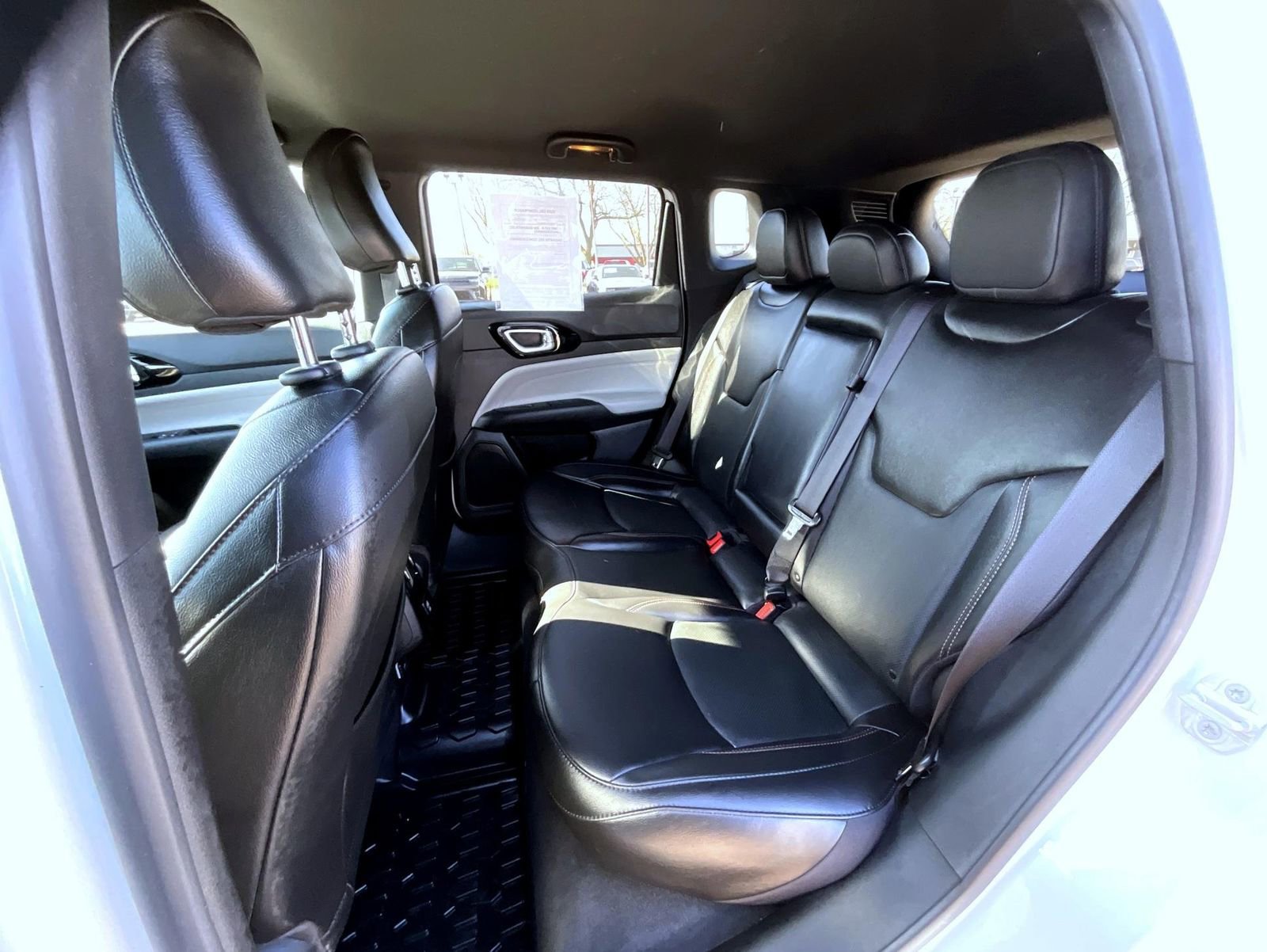Used 2023 Jeep Compass Limited image 20