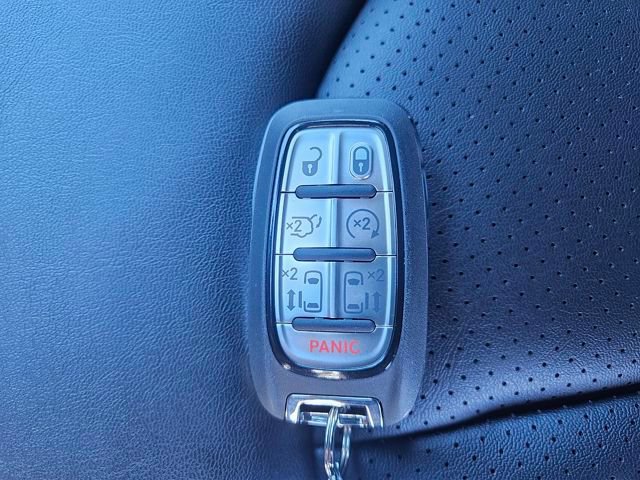 New 2026 Chrysler Pacifica Select FWD image 31