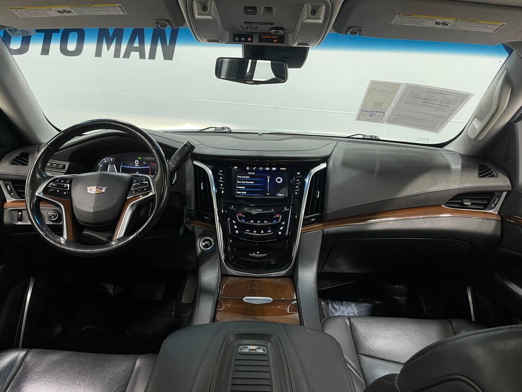 Used 2018 Cadillac Escalade ESV Luxury image 21
