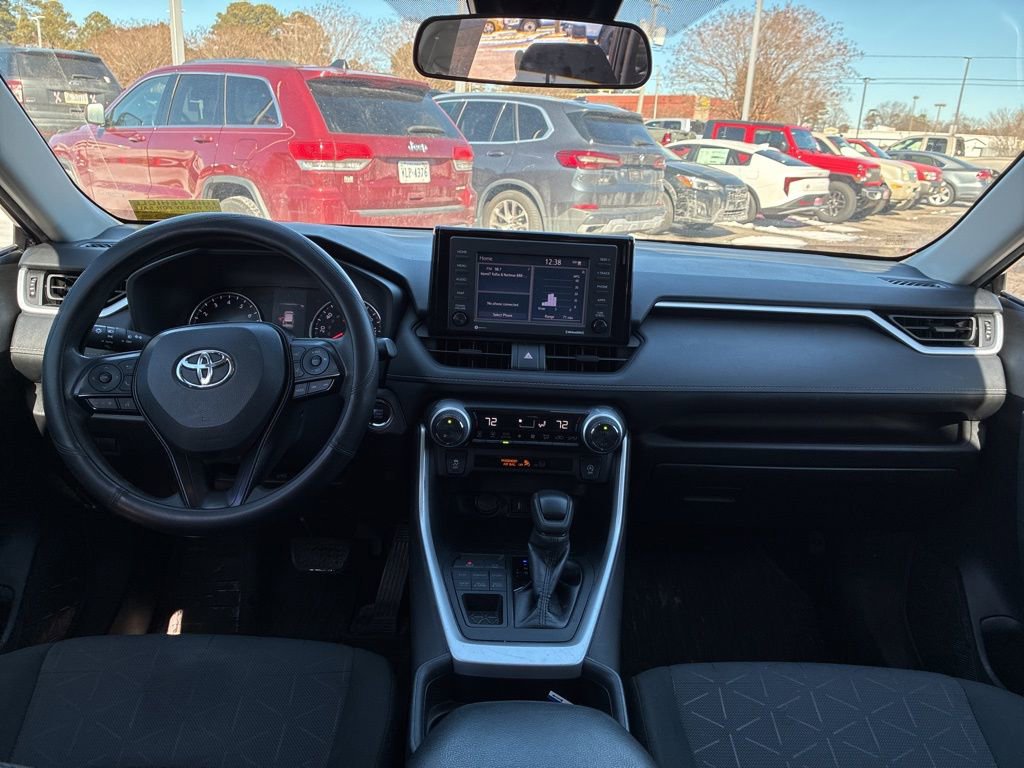 Used 2021 Toyota RAV4 XLE image 20