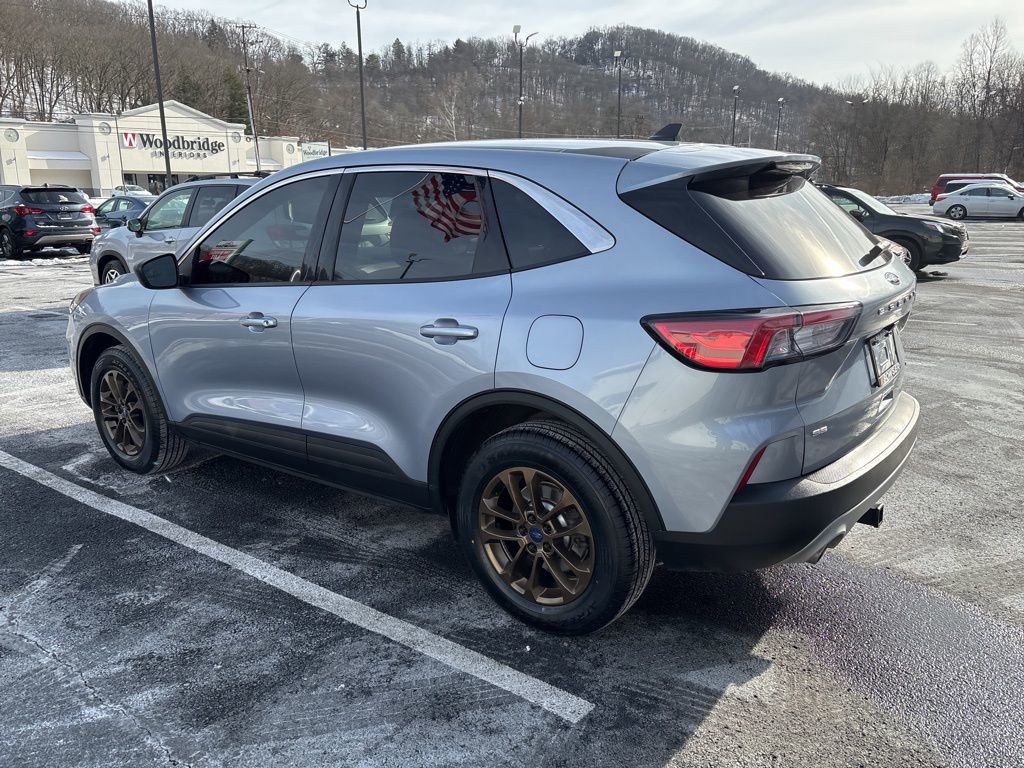 Used 2022 Ford Escape SE w/ Convenience Package AWD/4WD image 3
