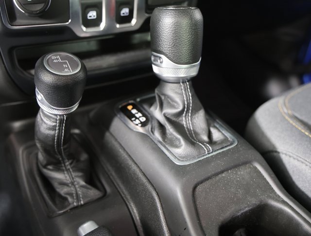 Used 2024 Jeep Wrangler Sport S image 12