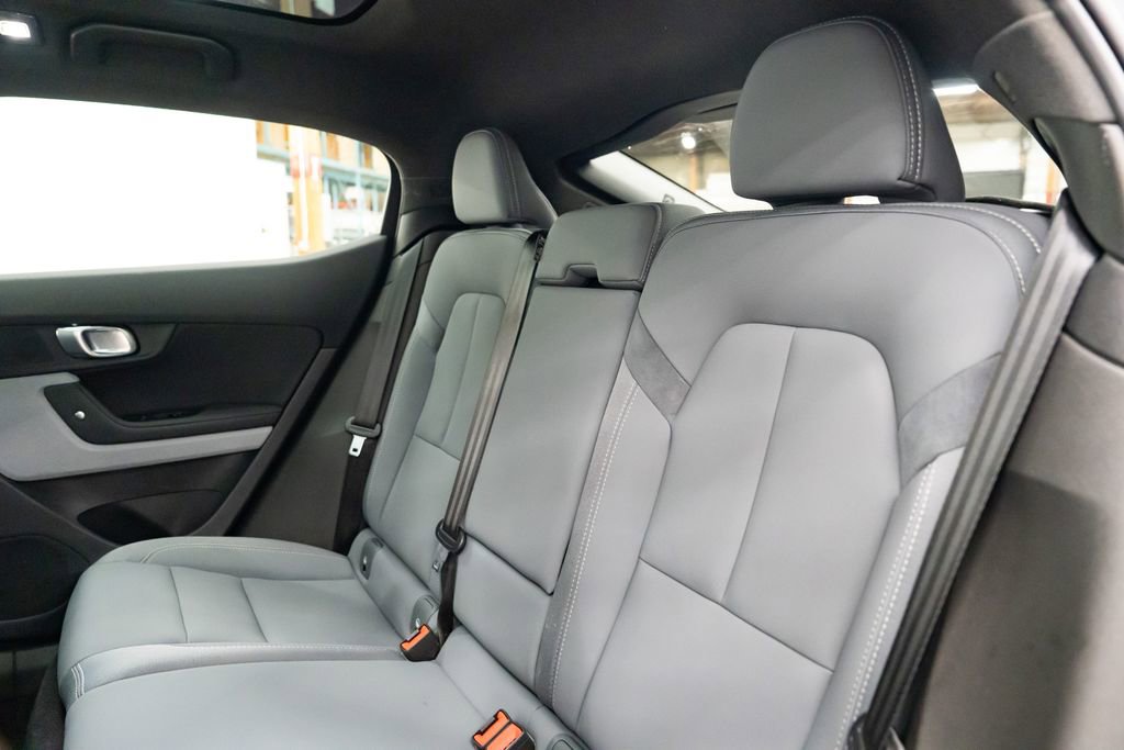 Used 2024 Polestar Polestar 2 image 25