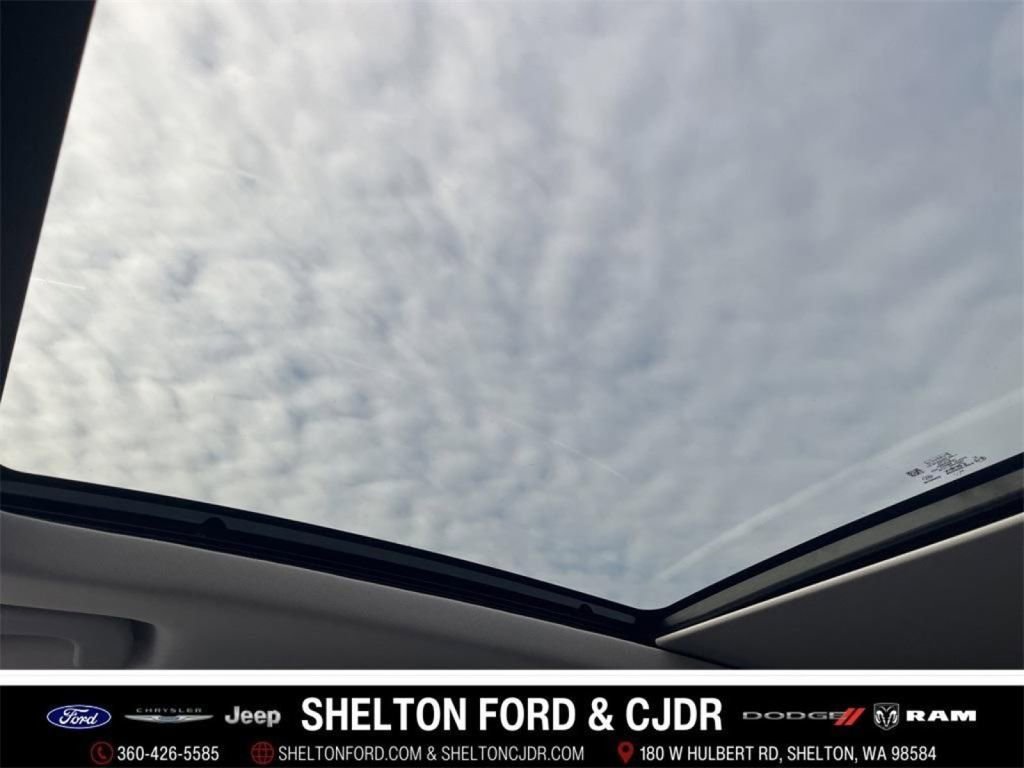 New 2025 Ford Escape SE FWD image 23