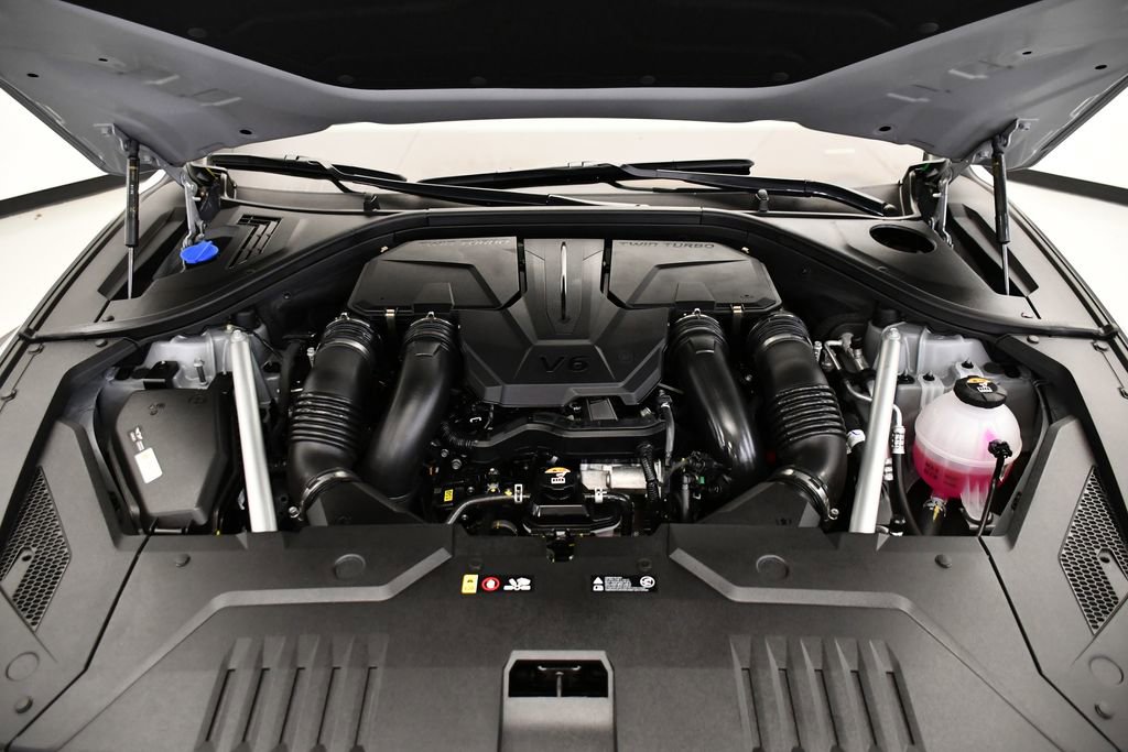 Used 2025 Genesis GV70 3.5T Sport w/ Sport Advanced Package image 11