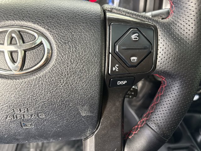 Used 2018 Toyota 4Runner TRD Off-Road Premium AWD/4WD image 13