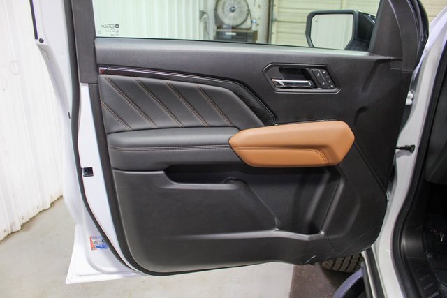 Used 2025 GMC Canyon AT4 w/ LPO, Off Road Lift Package image 7