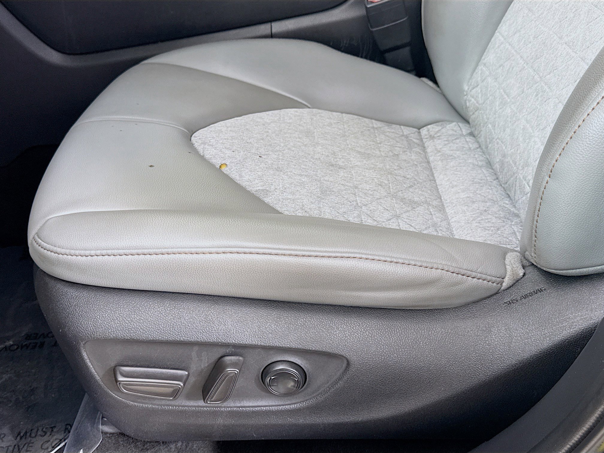 Used 2022 Toyota Highlander Bronze Edition FWD image 19