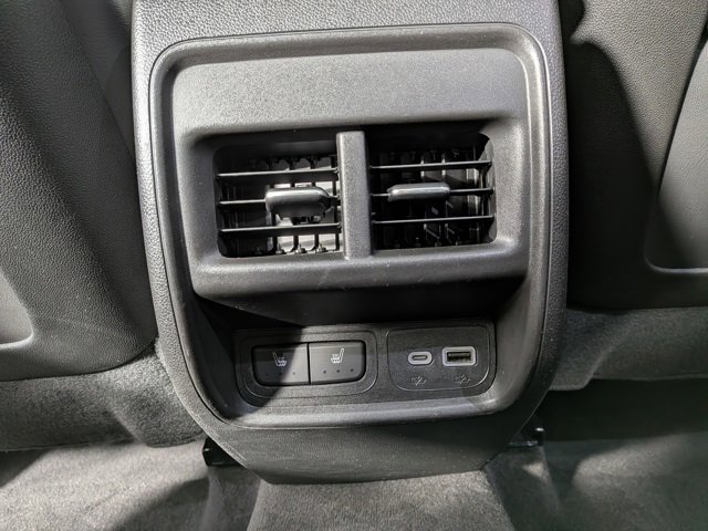 Certified 2022 Cadillac XT4 Premium Luxury w/ Enhanced Visibility Package image 28