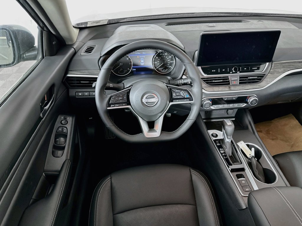 New 2026 Nissan Altima 2.5 SV FWD image 30