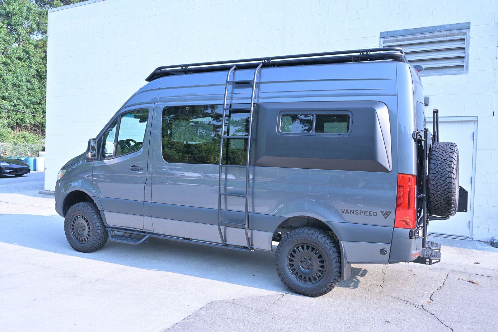 Used 2025 Mercedes-Benz Sprinter 2500 image 6
