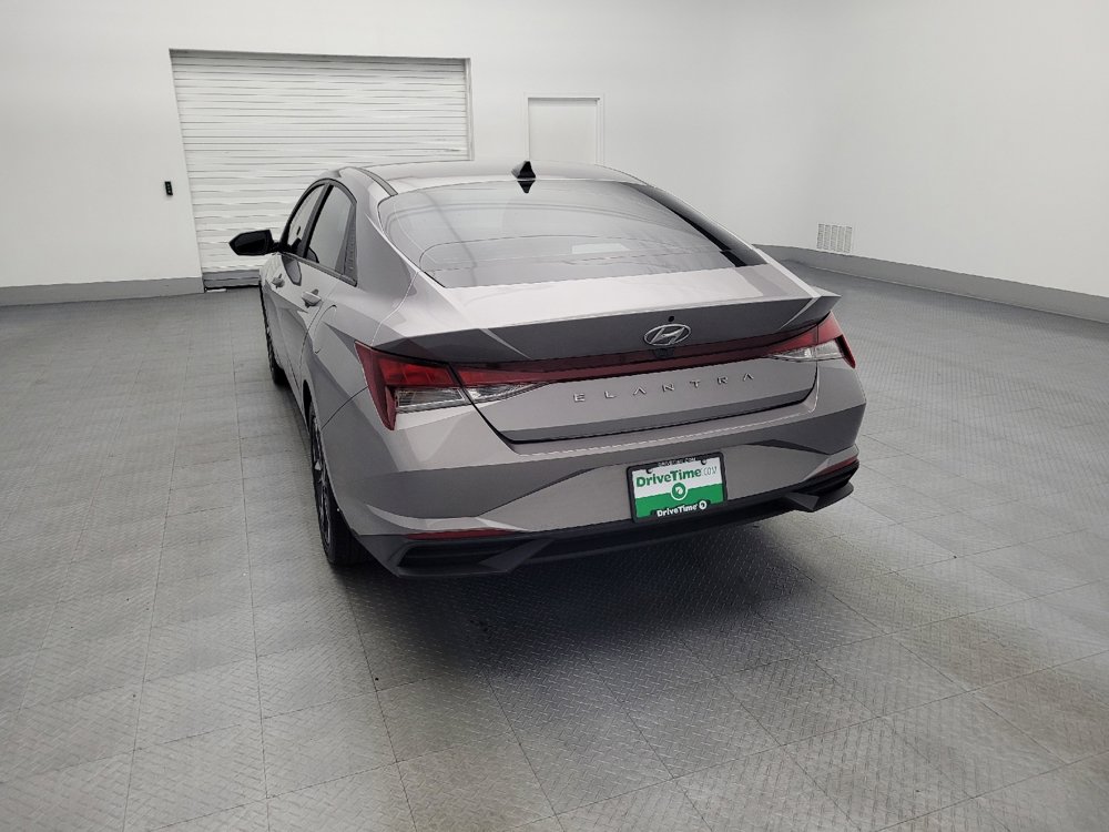 Used 2023 Hyundai Elantra SEL w/ Convenience Package image 6
