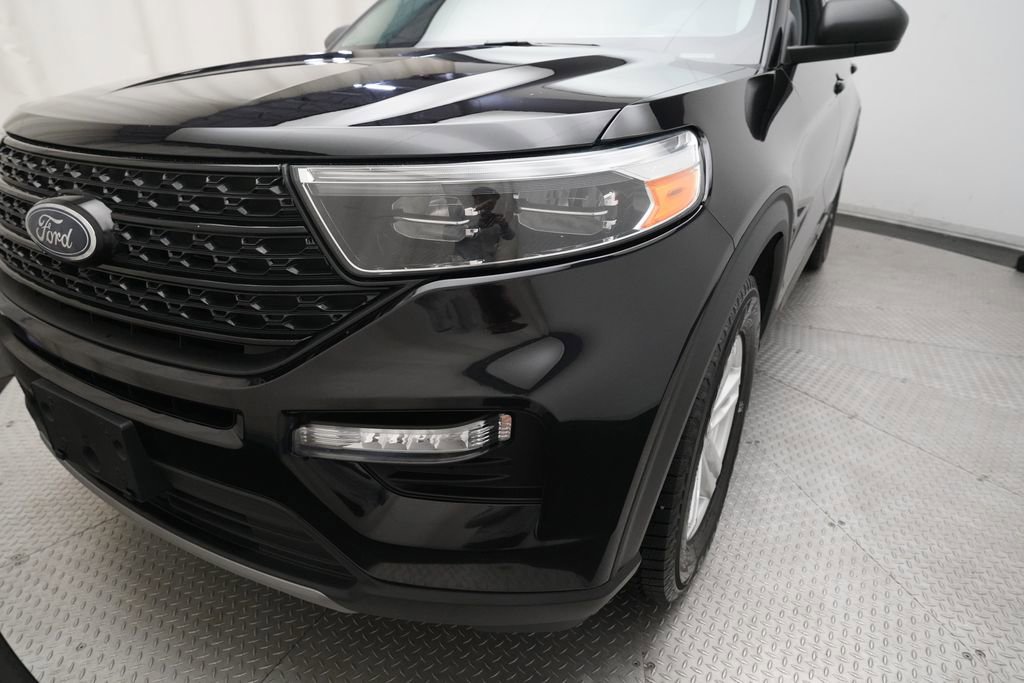 Used 2023 Ford Explorer XLT AWD/4WD image 23