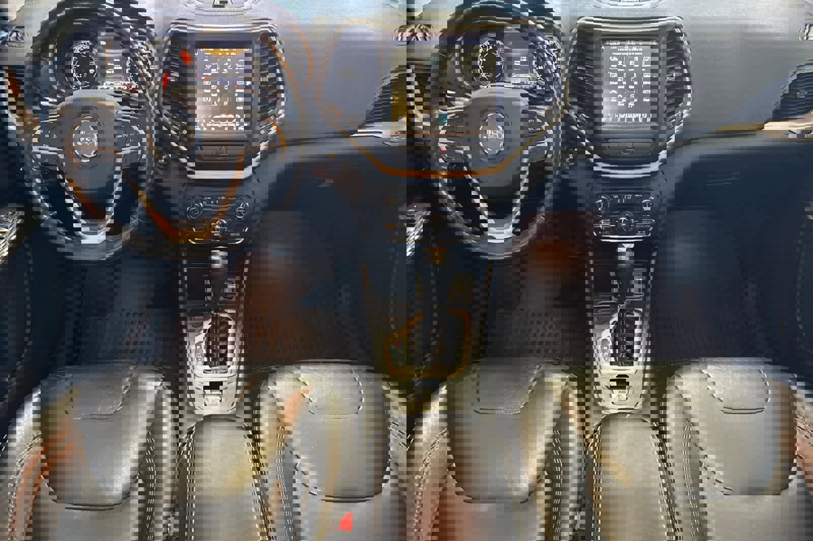 Used 2016 Jeep Cherokee Limited image 13