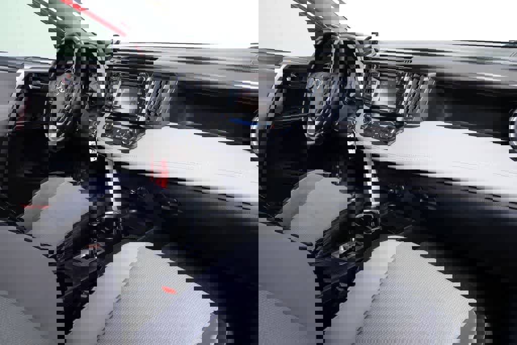 Used 2017 Toyota RAV4 XLE image 23