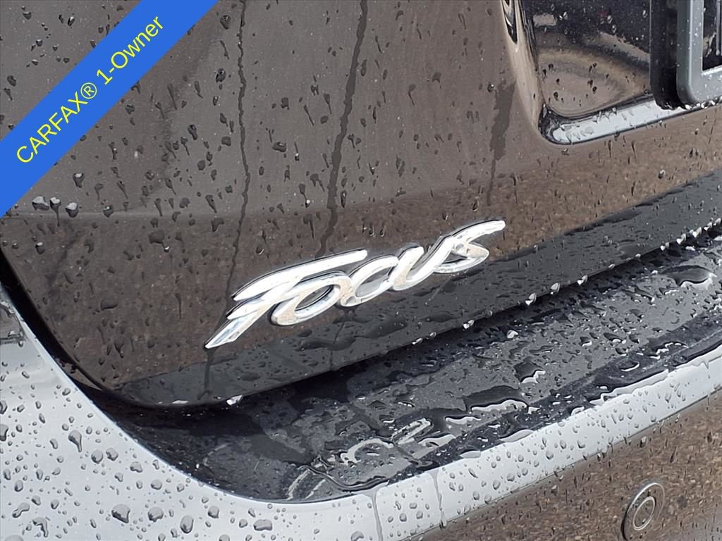 Used 2018 Ford Focus Titanium w/ Titanium Technology Package image 10