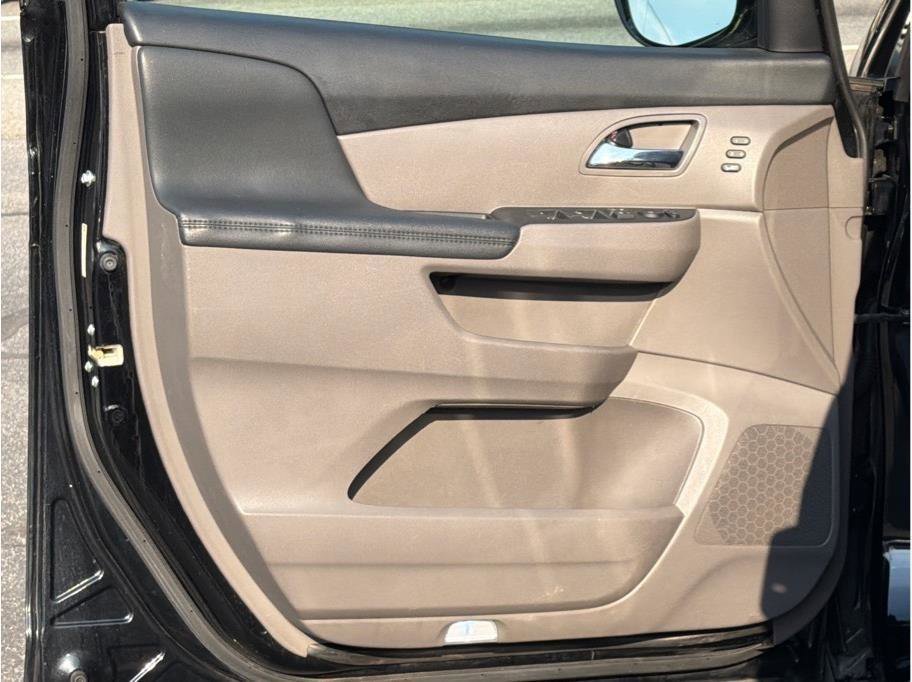 Used 2016 Honda Odyssey Touring image 9