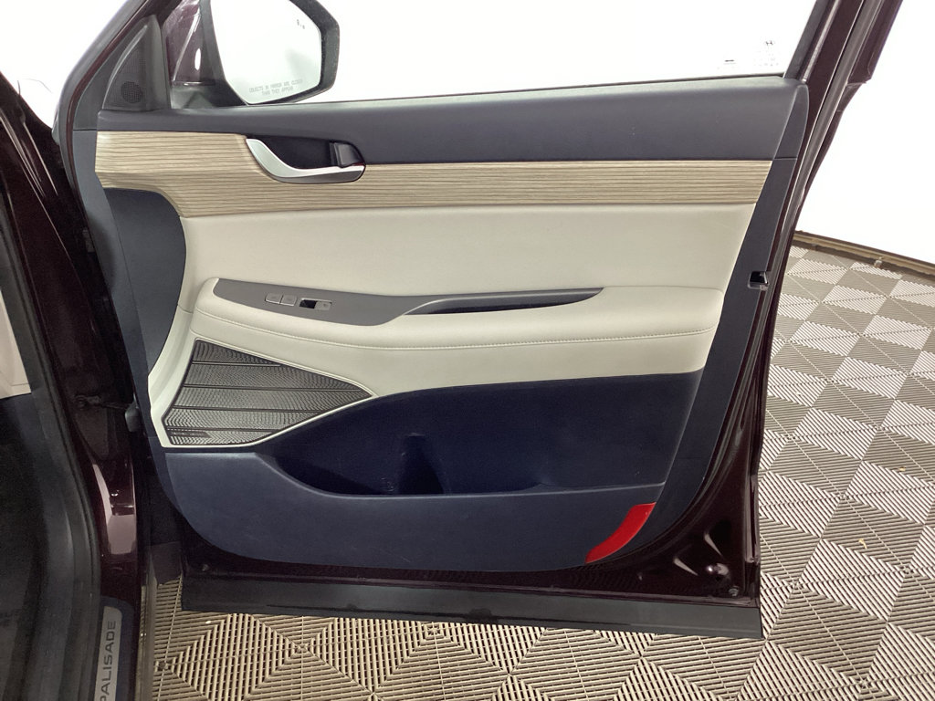 Used 2021 Hyundai Palisade Limited image 10