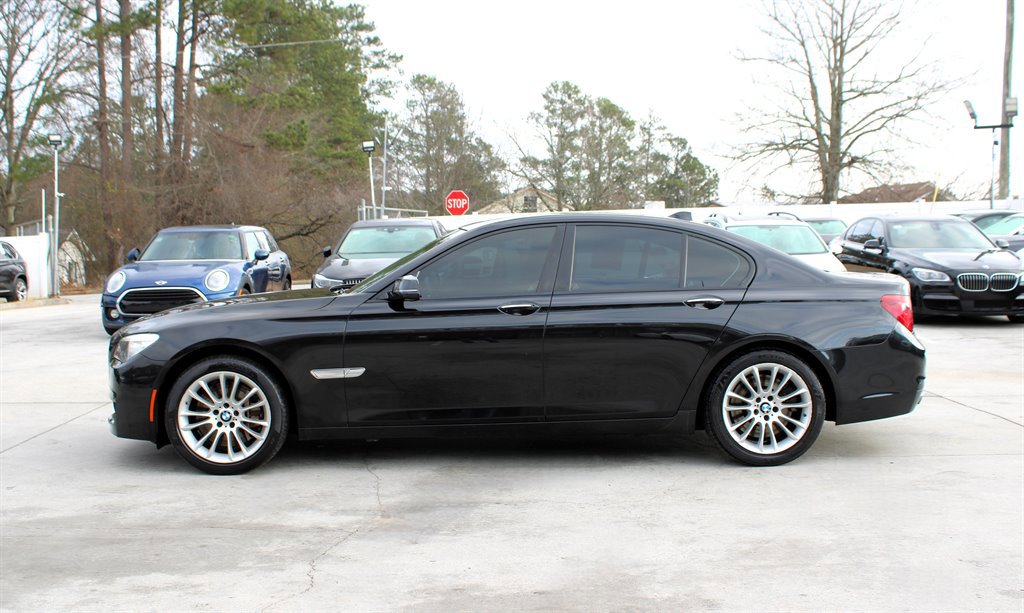 Used 2013 BMW 750i RWD image 4