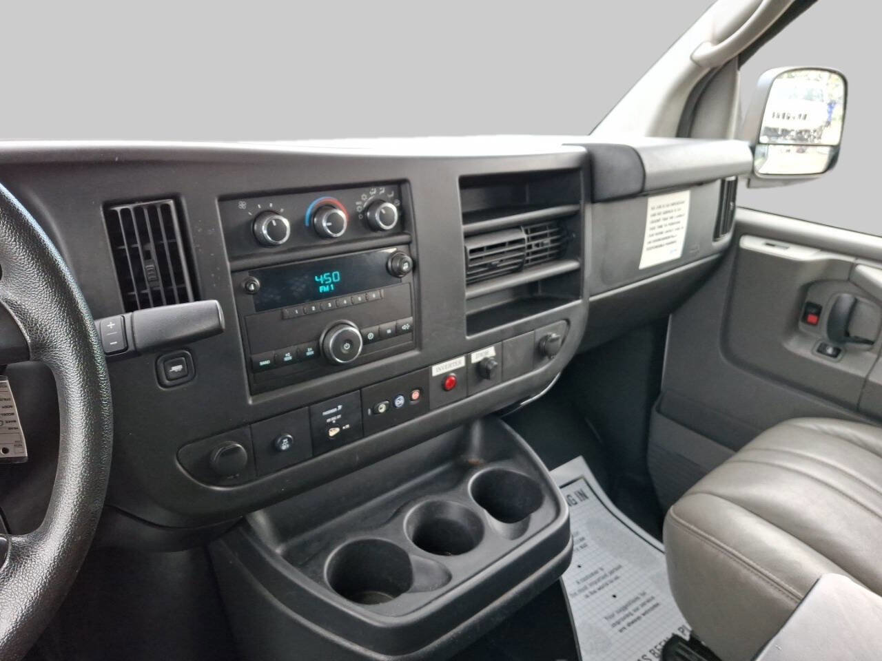 Used 2014 Chevrolet Express 2500 image 15