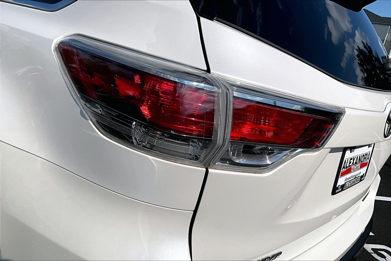 Used 2016 Toyota Highlander Limited AWD/4WD image 29