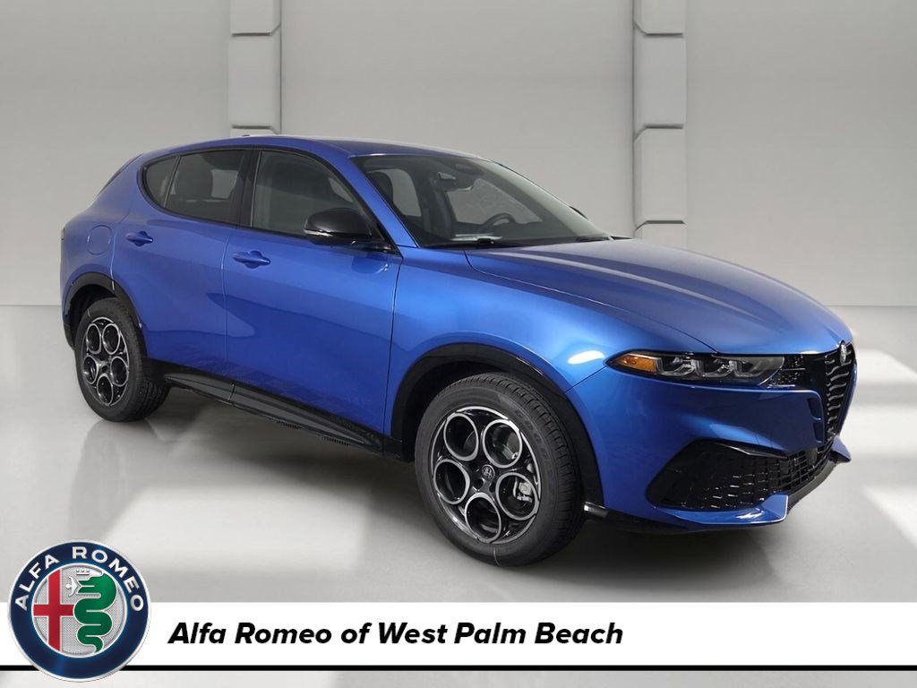 New 2026 Alfa Romeo Tonale w/ Black Premium Package AWD/4WD image 1