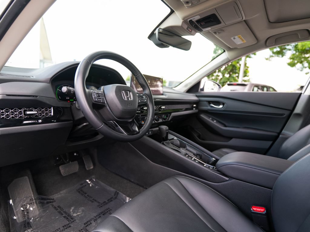 Used 2025 Honda Accord EX-L image 6