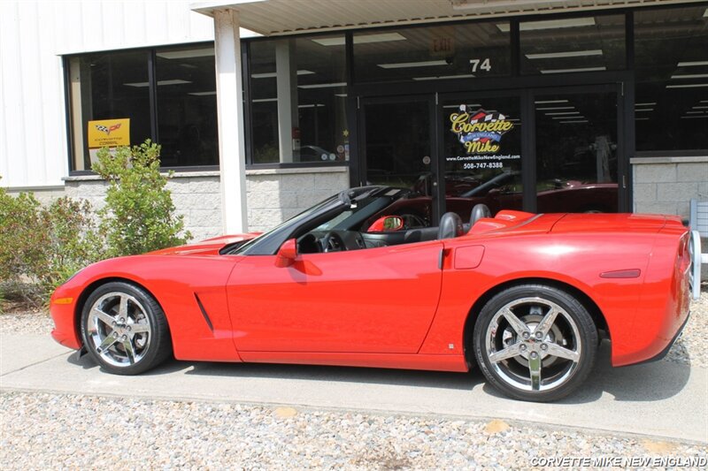 Used 2007 Chevrolet Corvette Convertible w/ Preferred Equipment Group RWD image 5