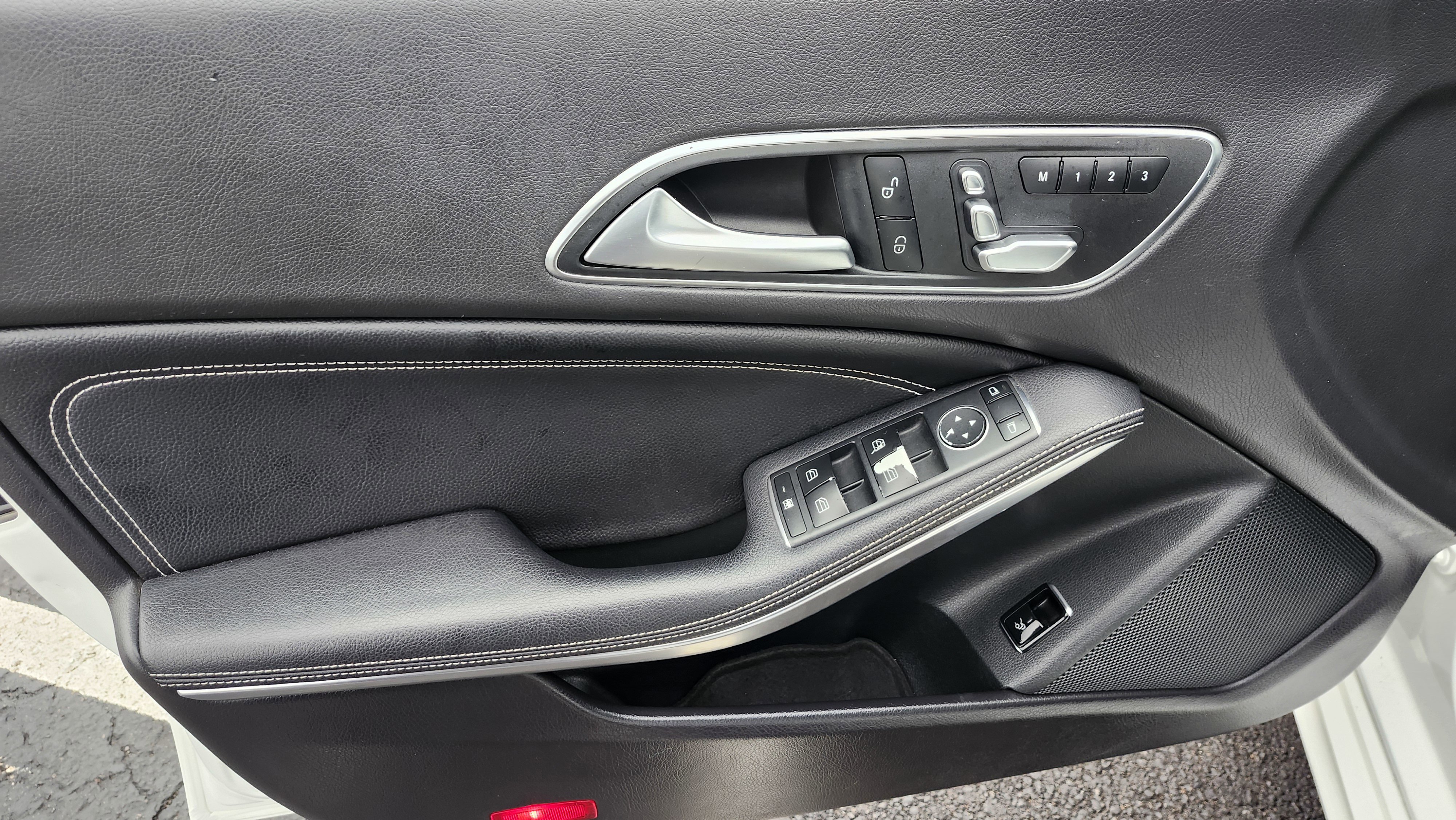 Used 2018 Mercedes-Benz CLA 250 4MATIC image 25