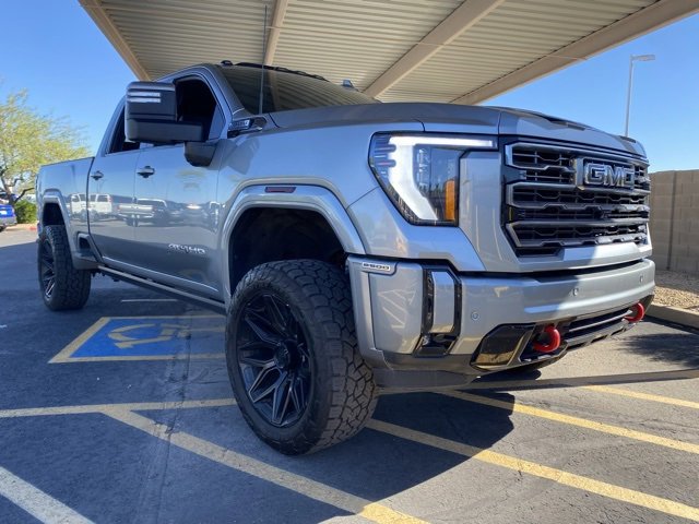 Used 2025 GMC Sierra 2500 AT4 w/ AT4 Premium Plus Package image 4