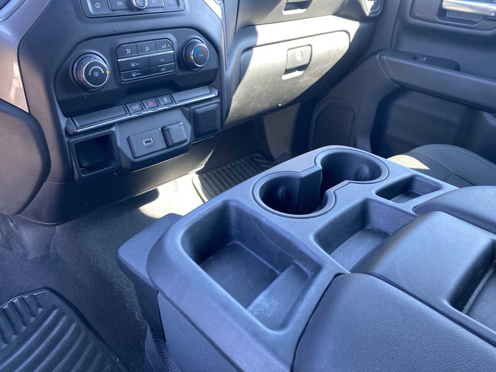 Used 2019 Chevrolet Silverado 1500 Custom w/ Custom Convenience Package image 17