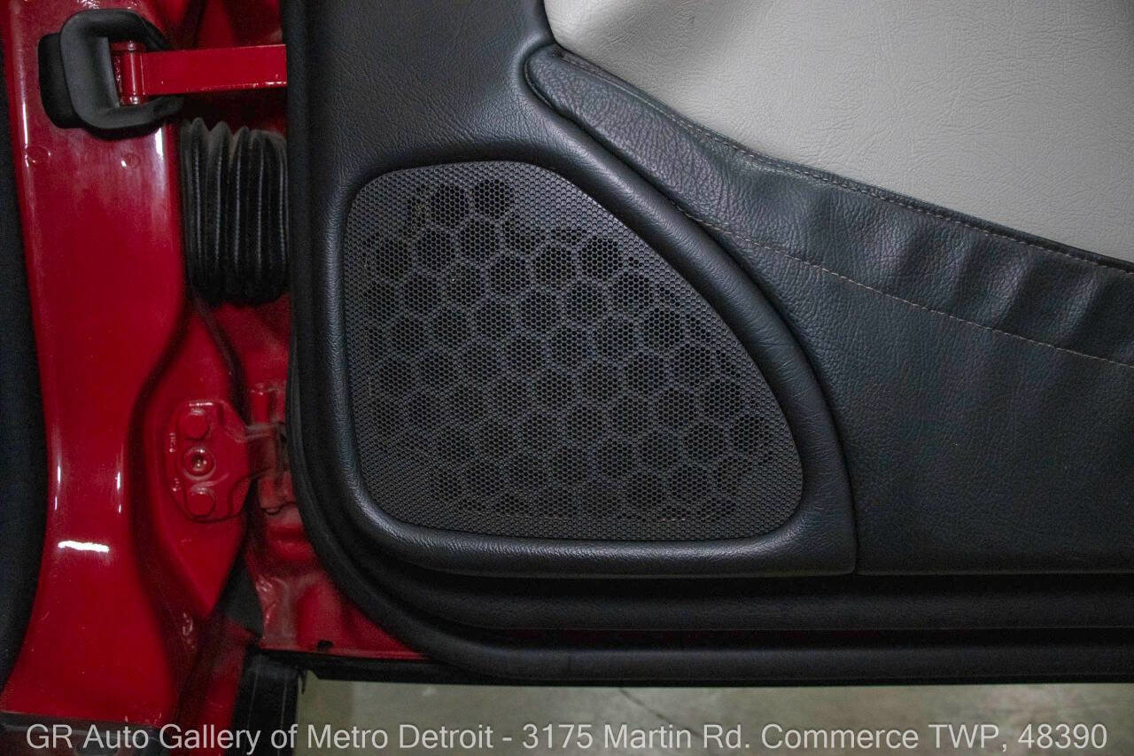 Used 1998 Mercedes-Benz SLK 230 image 38