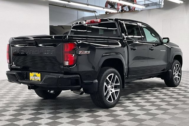 Used 2024 Chevrolet Colorado Z71 w/ Z71 Convenience Package 2 AWD/4WD image 13
