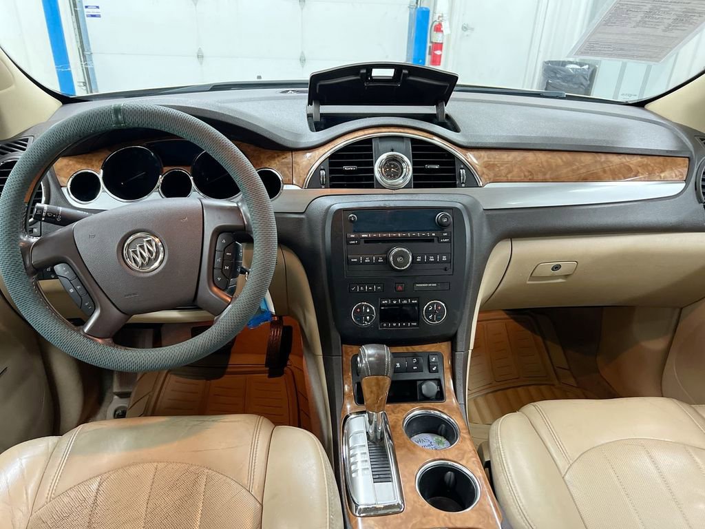 Used 2008 Buick Enclave CXL w/ Entertainment Package #1 AWD/4WD image 10