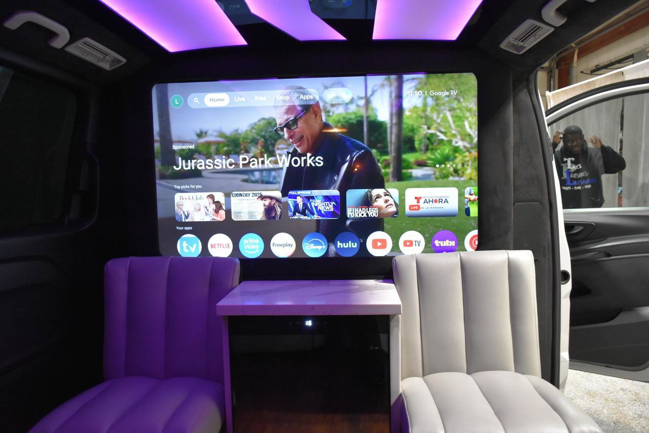 Used 2016 Mercedes-Benz Metris Passenger image 24