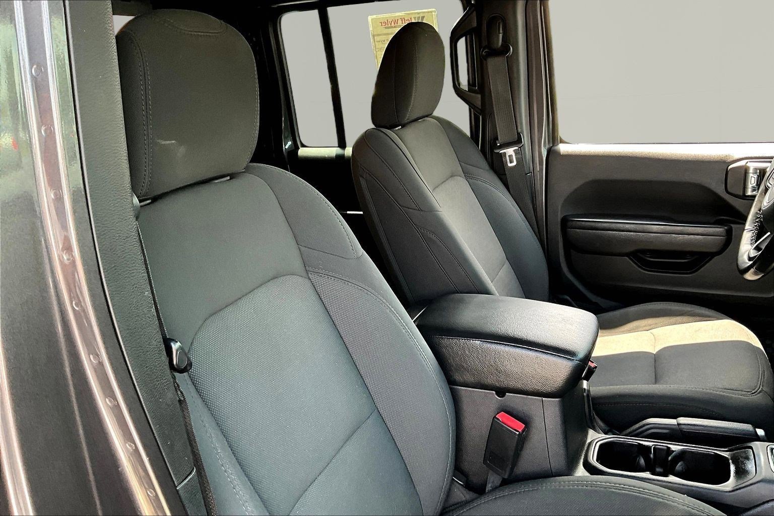 Used 2021 Jeep Gladiator Sport AWD/4WD image 30