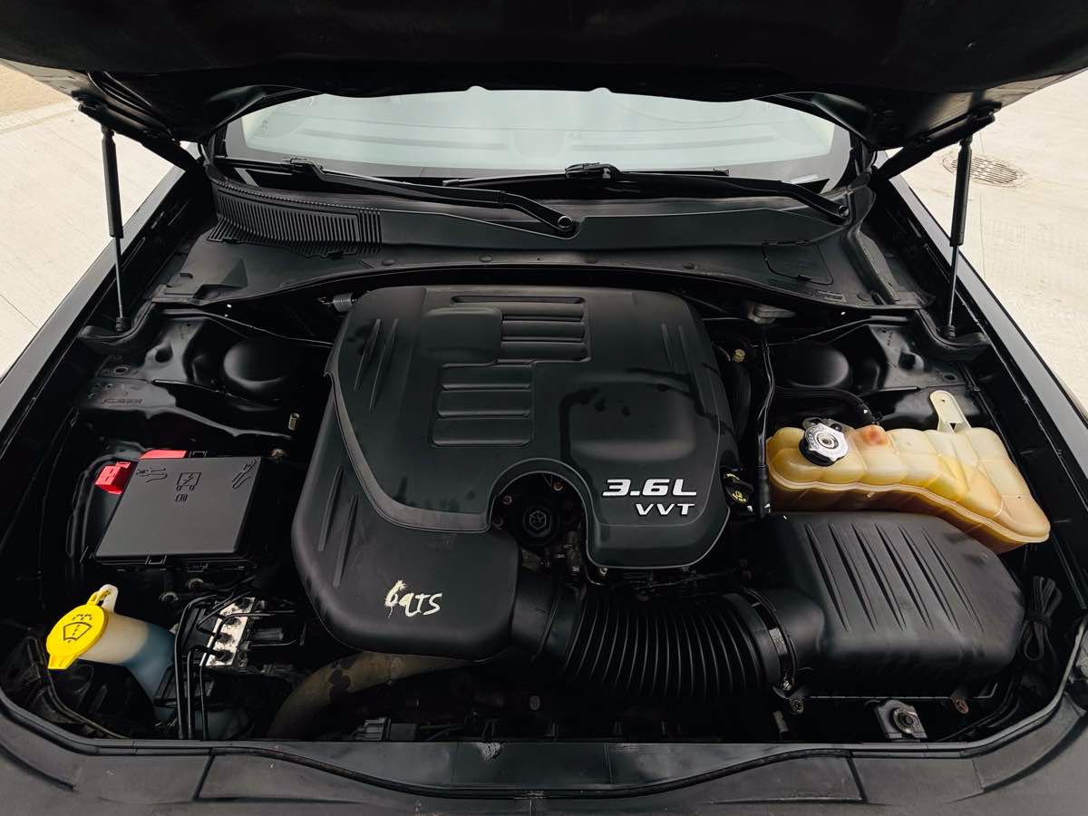 Used 2014 Chrysler 300 AWD image 23