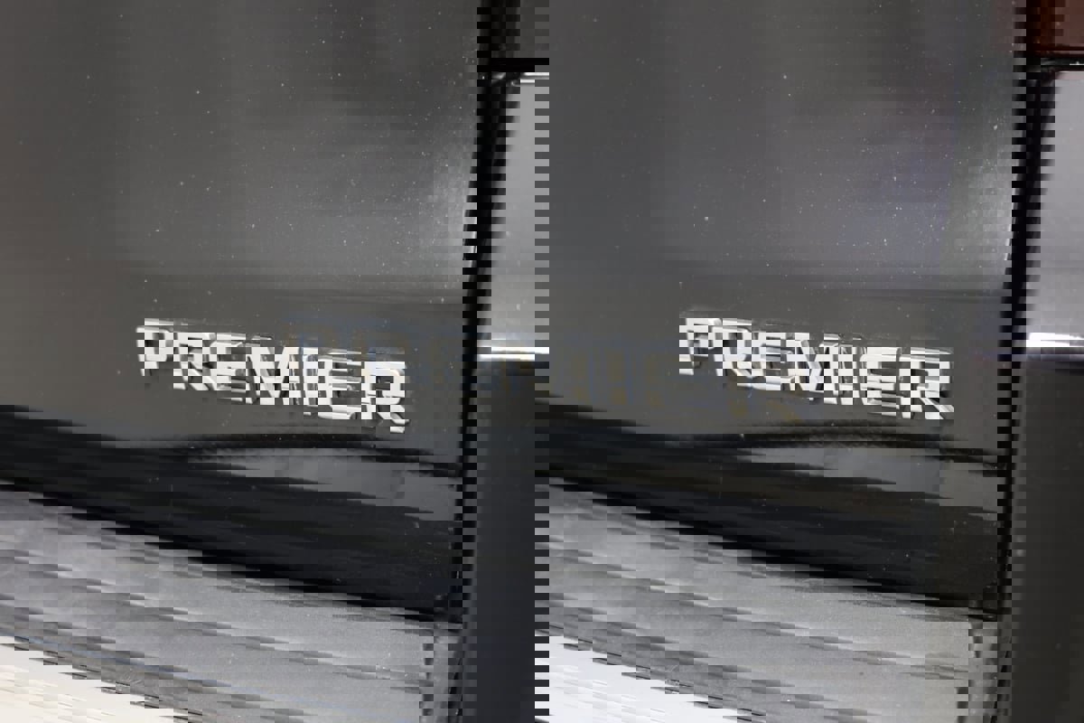 Used 2019 Chevrolet Suburban Premier image 16