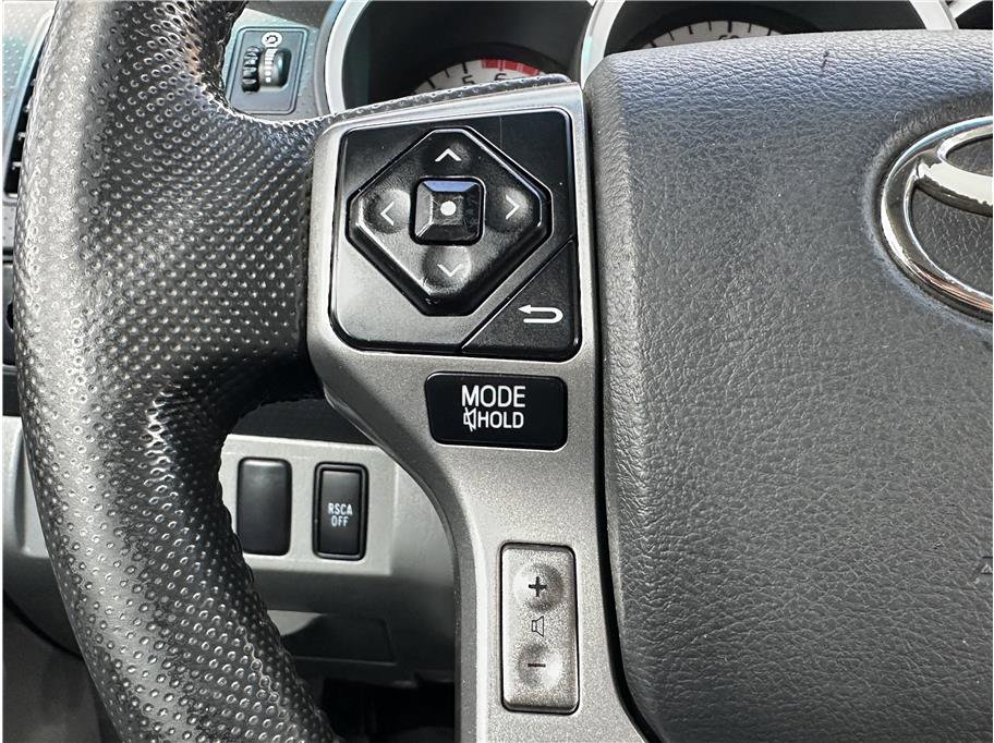 Used 2015 Toyota Tacoma 4x4 Access Cab V6 w/ Convenience Package image 20