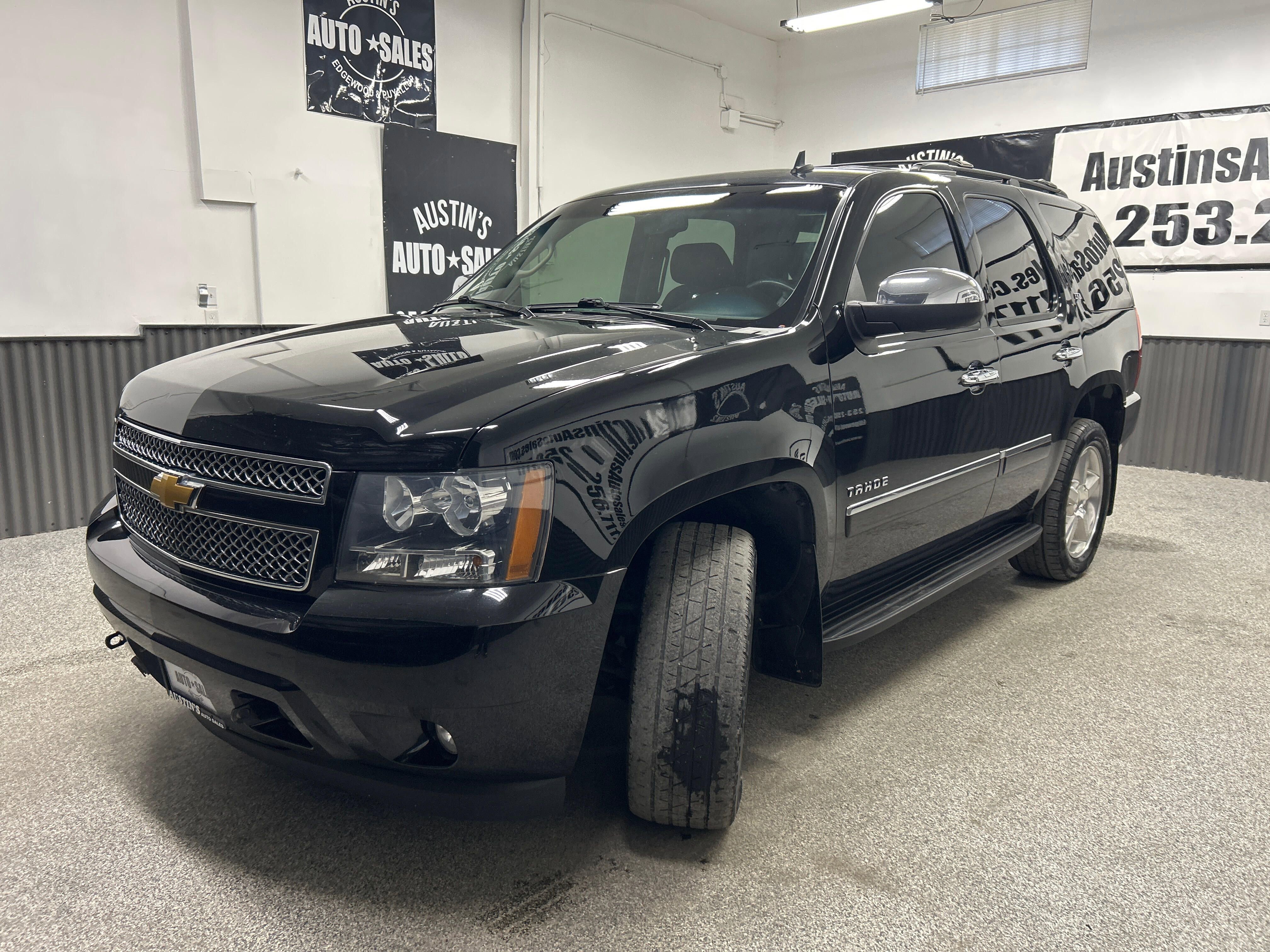 Used 2012 Chevrolet Tahoe LTZ AWD/4WD image 3