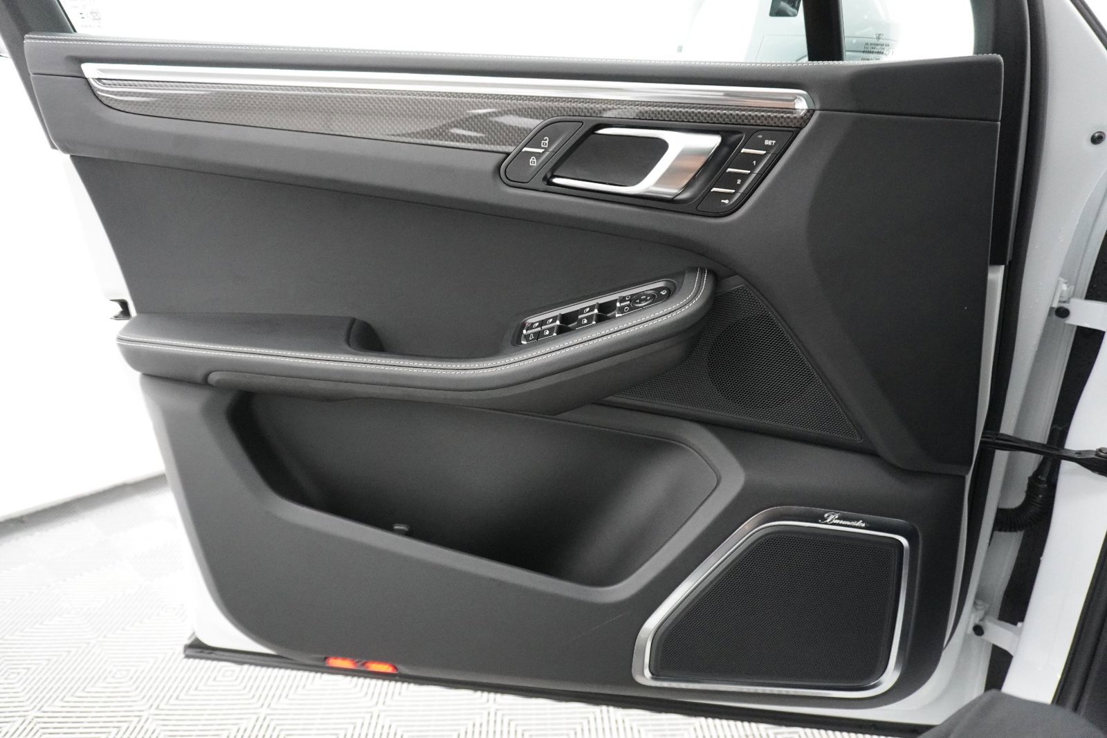 Used 2026 Porsche Macan GTS image 27