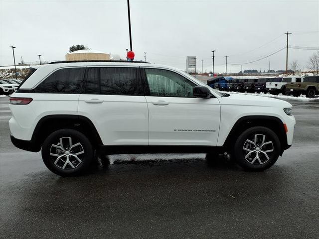 New 2026 Jeep Grand Cherokee Limited AWD/4WD image 3