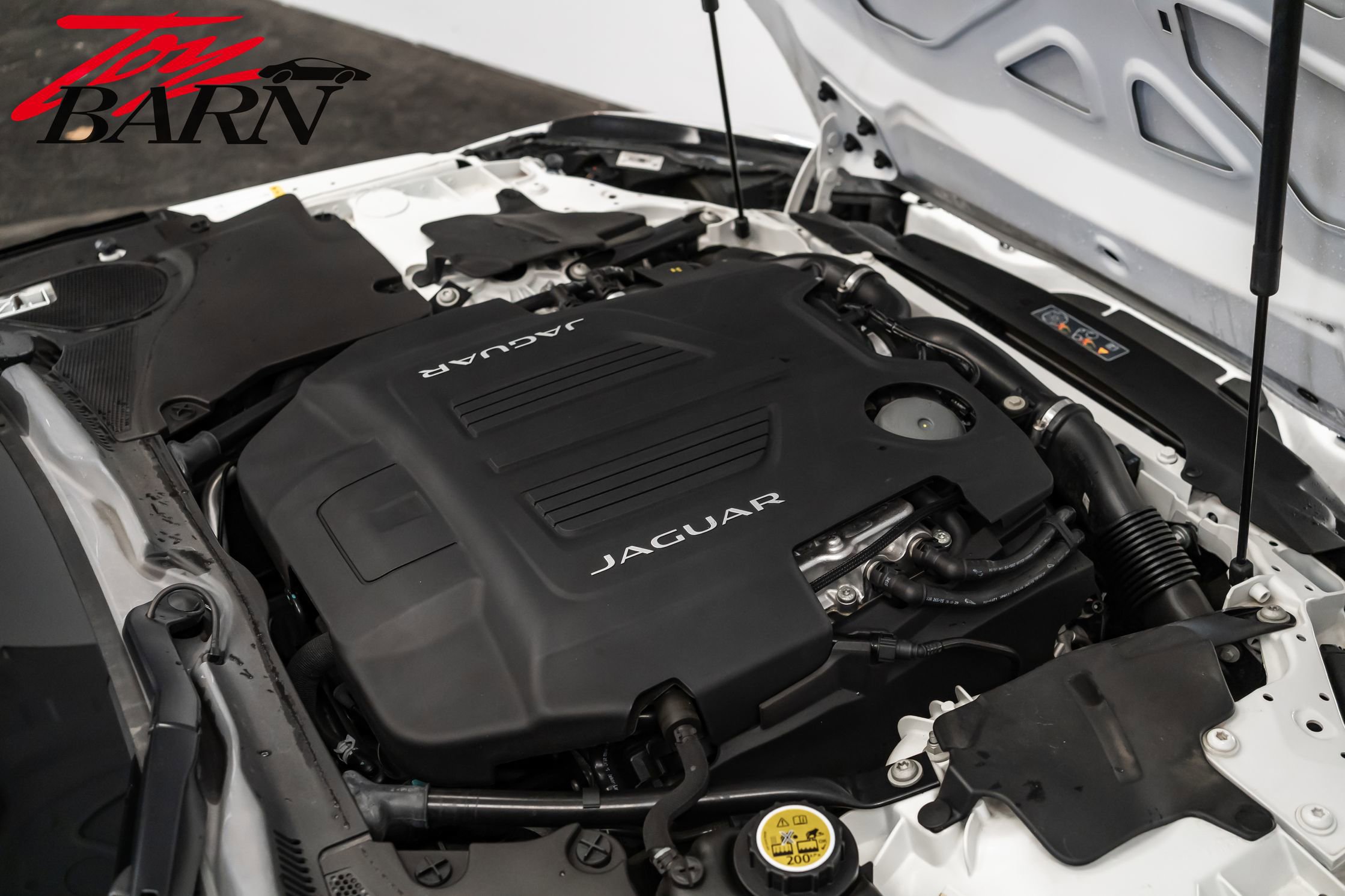 Used 2016 Jaguar F-TYPE S image 59