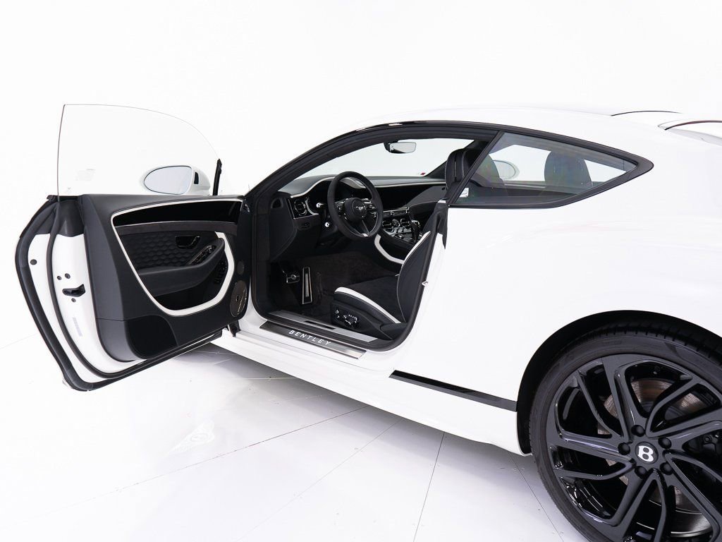 Used 2025 Bentley Continental GT Speed image 9