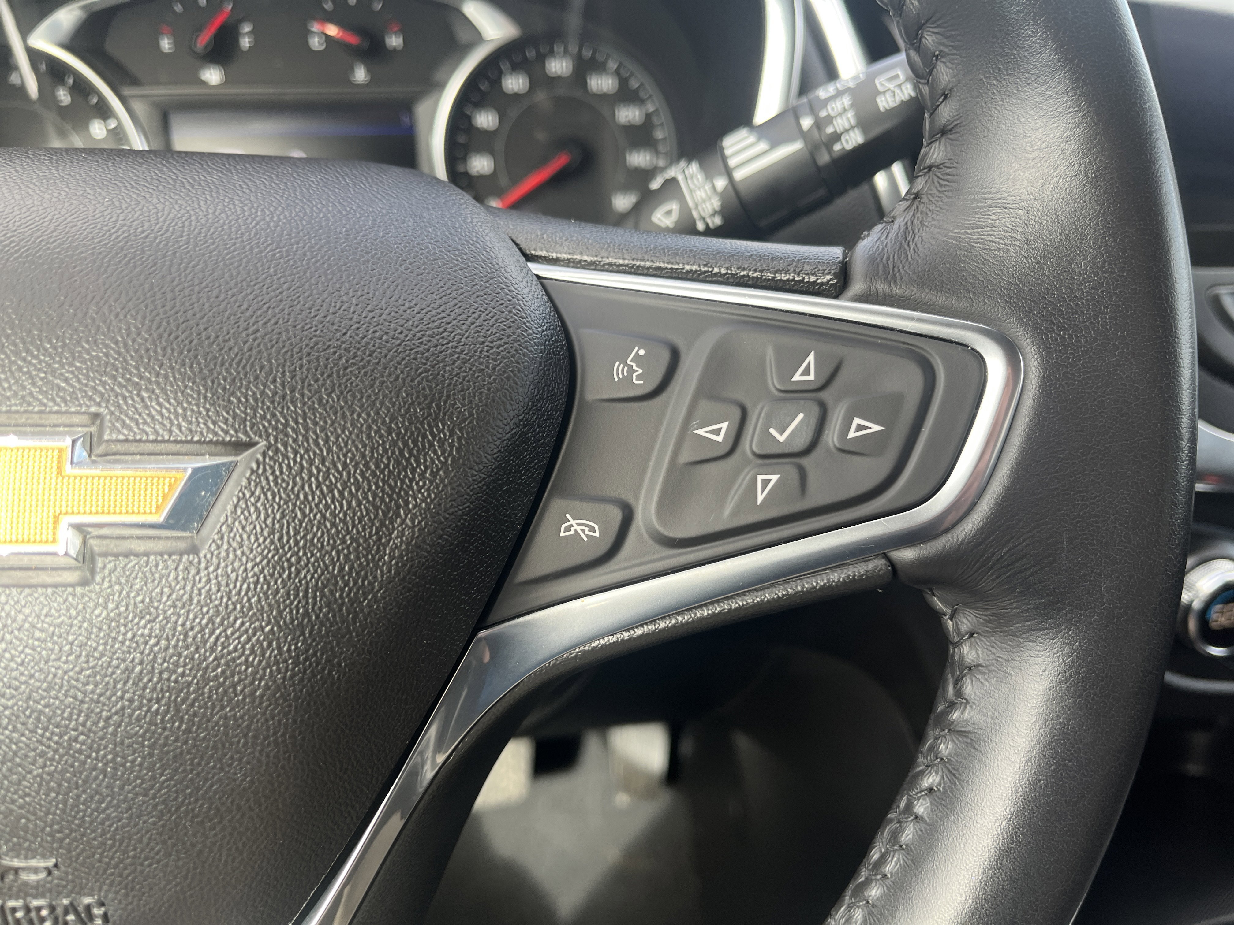 Used 2020 Chevrolet Equinox LT image 22