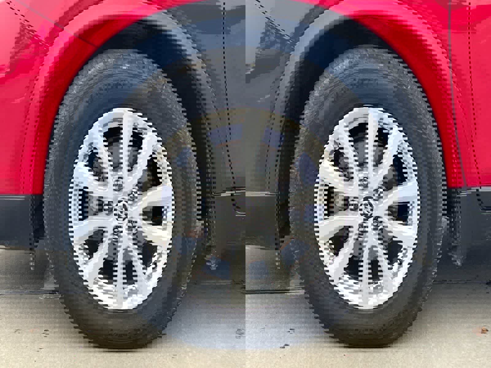 Used 2017 Nissan Rogue SV image 26