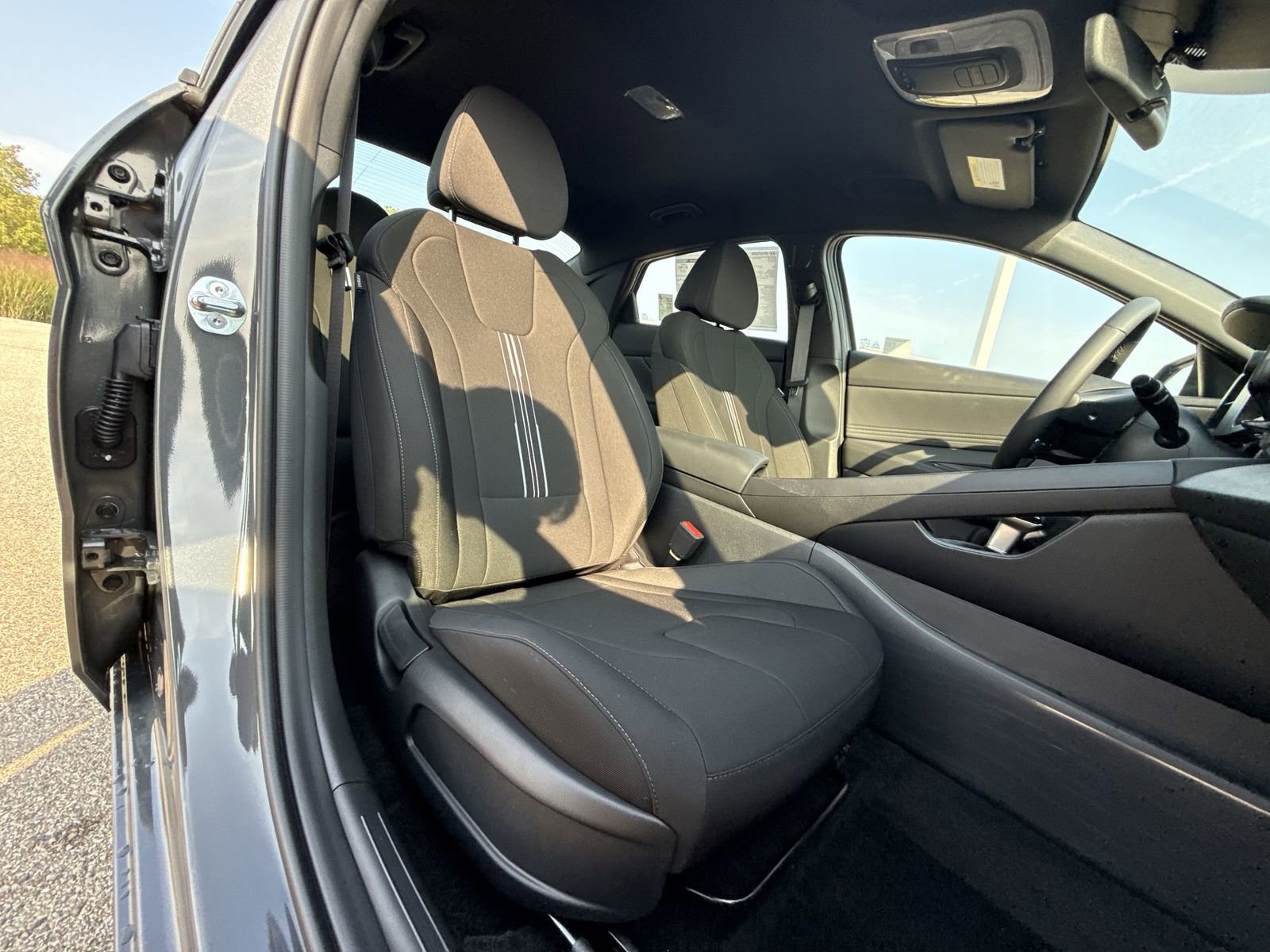 Used 2025 Hyundai Elantra Sport image 26