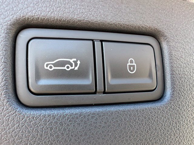 Used 2025 Genesis GV60 Advanced AWD/4WD image 13