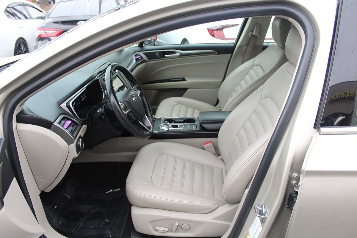 Used 2019 Ford Fusion SEL image 20